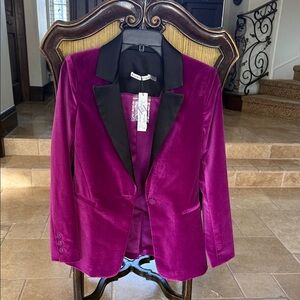 Alice + Olivia Velvet Blazer in boysenberry and Black